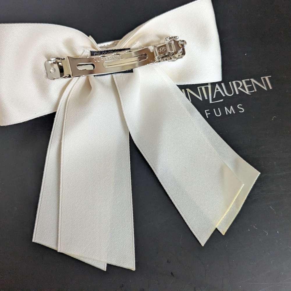 Prada White Hair Bow Accessory - Picture 3 of 4
